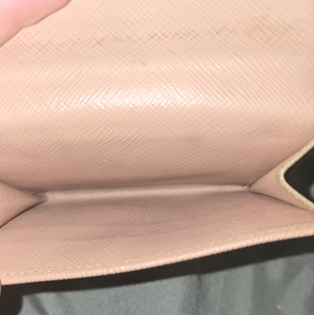 EUC - Prada Cream Leather Women's Wallet With Pink Interior - Picture 7 of 7